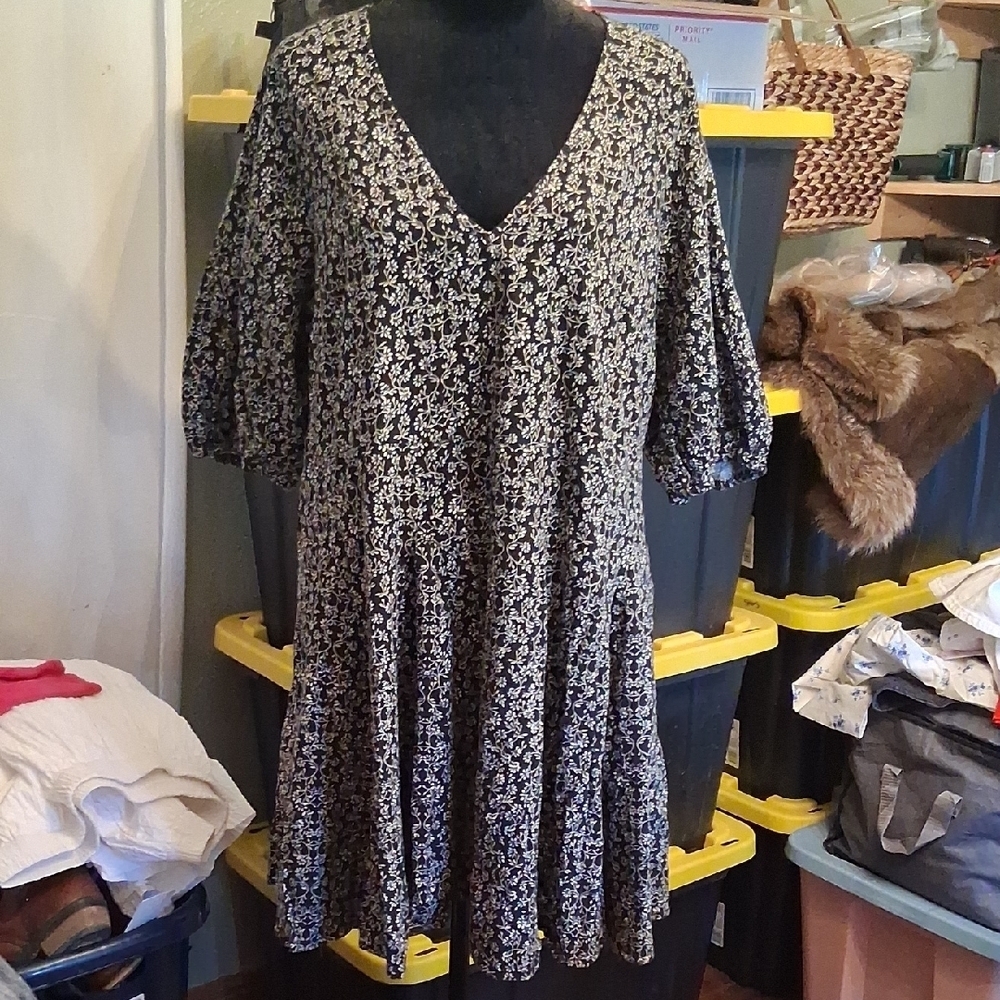 Universal Thread Floral Dress Size Large - Picture 1 of 9